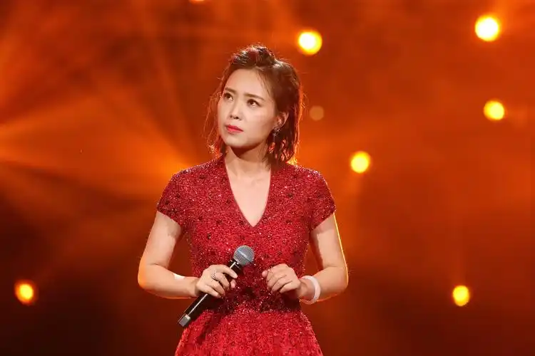 cctv《乐享汇》 云朵助阵呼斯楞合唱《打起手鼓唱起歌》