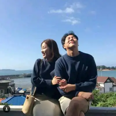 最合适的感情幸福情侣头像真人一左一右双人