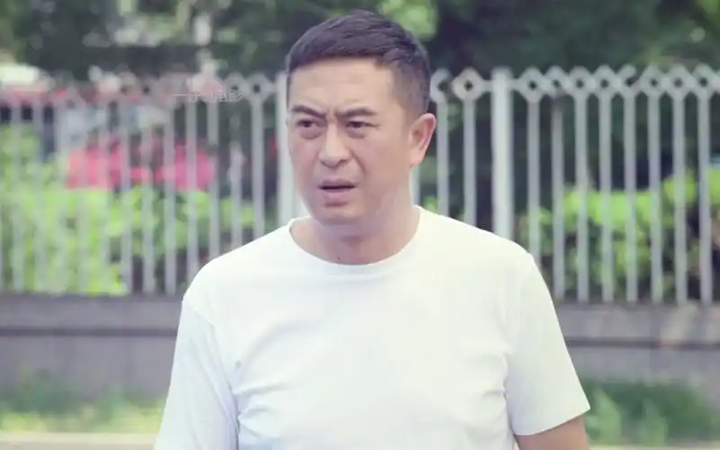 我的体育老师:马克终于发现前妻与兄弟的事情