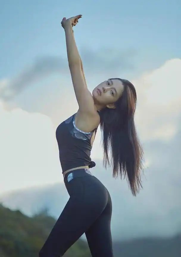 运动时尚美女,黄金比例身材,完美气质