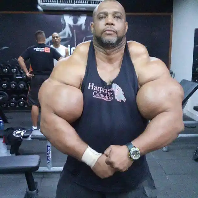 原创拥有70厘米超大臂围肌肉男,这三人都很强悍,却失去审美!