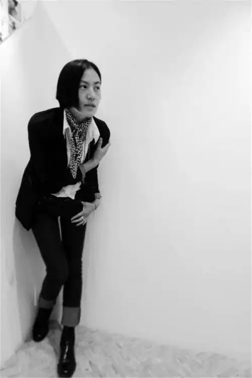 窦唯前妻高原近照曝光年轻时撞脸张柏芝近照比王菲显老不少