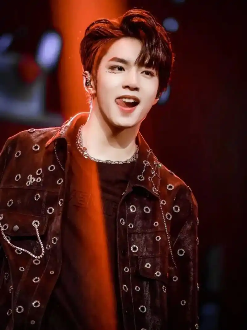 刘耀文神图,这渣苏感爱了!