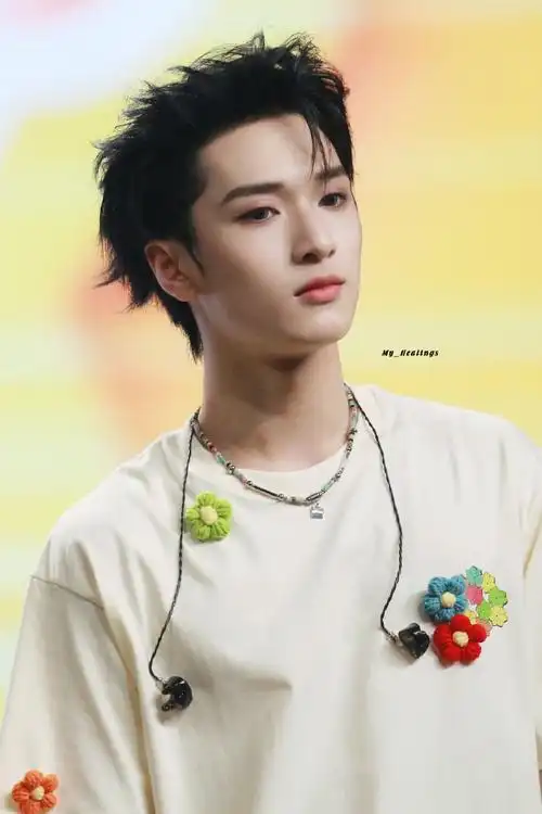 严浩翔 音符奏响人生信条##超话星愿池##为龙年添个新装扮