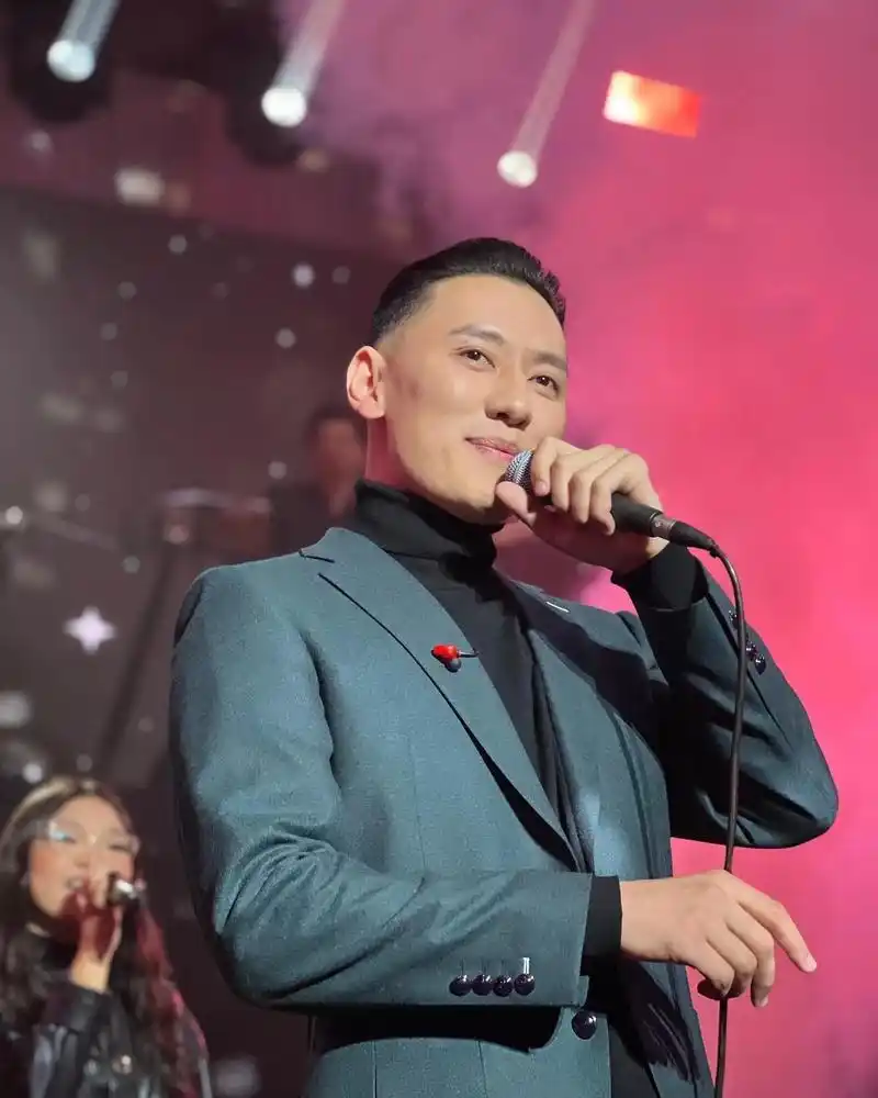 最近出圈的蒙古国男歌手seryoja 或ts.monkhba - 抖音