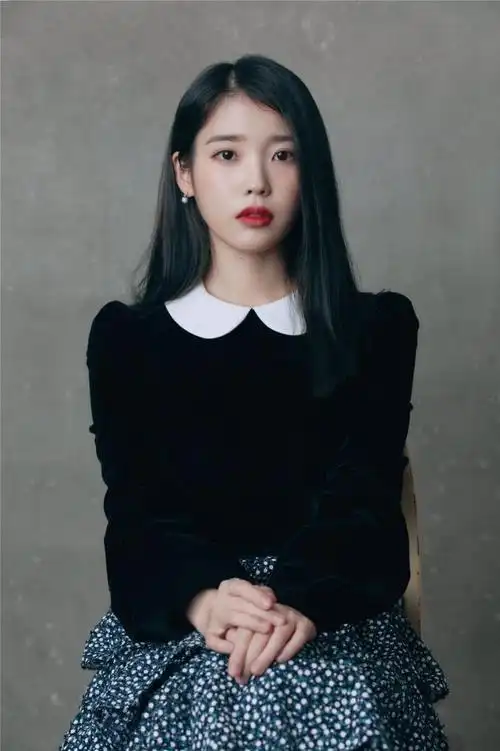 国民妹妹iu缅怀雪莉:如果我是男生,她是理想型