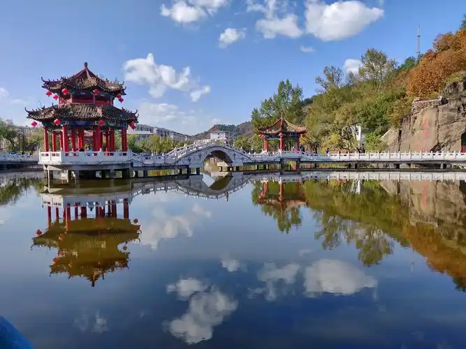 南岔风光最美不过月牙湖