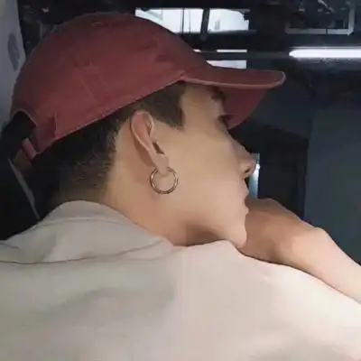 霸气超拽个性男生头像 青春染指恋情