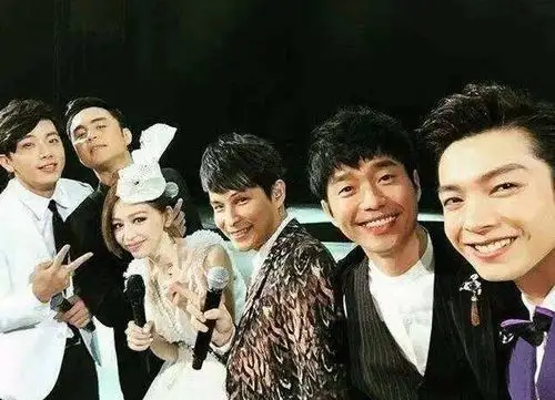 为还债辍学打工,却意外一曲走红,当红时消失今无人识!_张栋梁