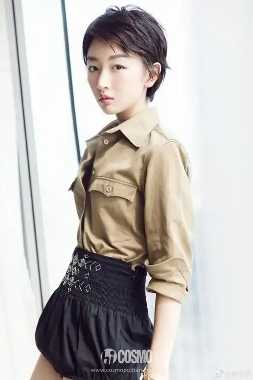 时髦到飞起 周冬雨的造型就是短发女生的教科书|周冬雨|短发|明星发型