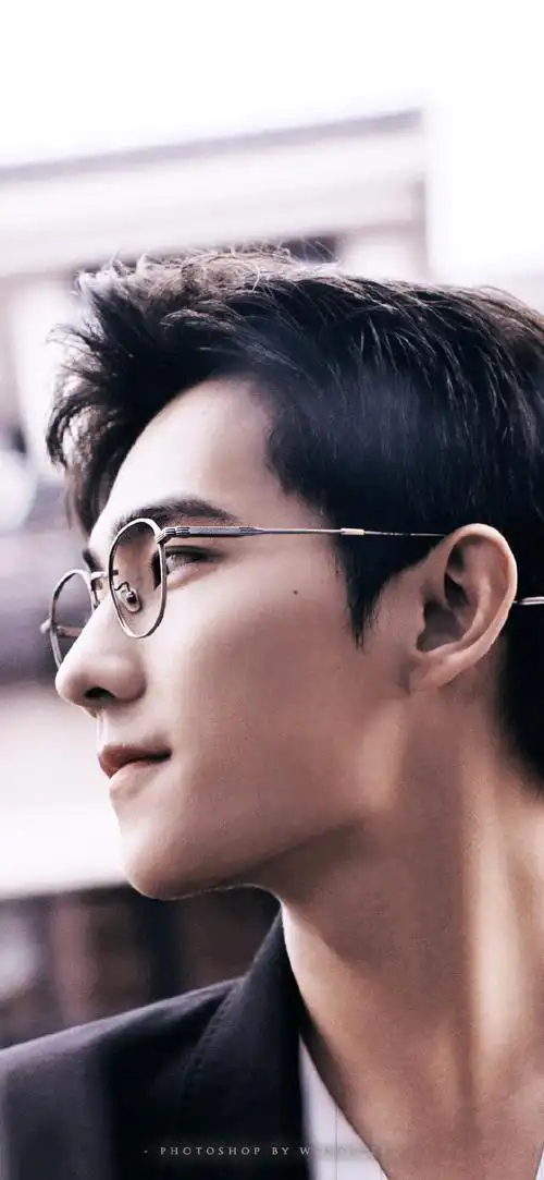 杨洋金丝眼镜杀##杨洋你是我的荣耀##杨洋七夕男友造型