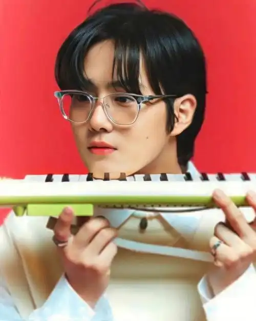 哥的穿搭和照片真的很难不爱日常沦陷每一个地人91#exo  #金俊勉