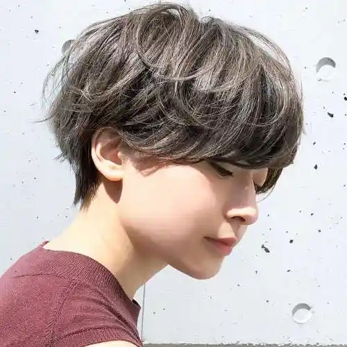 齐耳短发发型图片烫发(短发女生想烫发) - 赤虎壹号