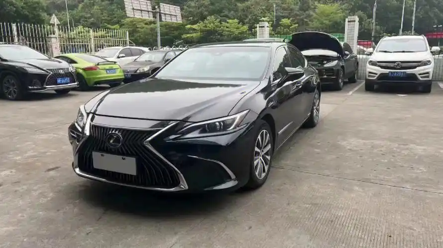 19年雷克萨斯es300h,左前小磕碰,价格便宜,售价:28.8w#车子推荐