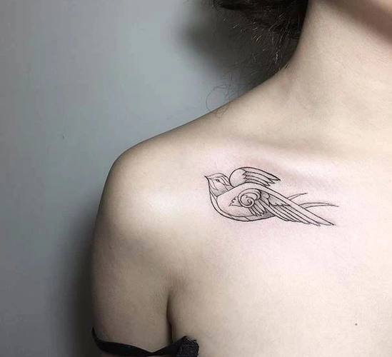 锁骨纹身花锁骨纹身女3