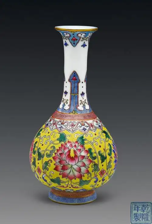 【清 珐琅彩花卉鹅颈瓶】拍卖品_图片_价格_鉴赏_清代其它彩釉瓷器