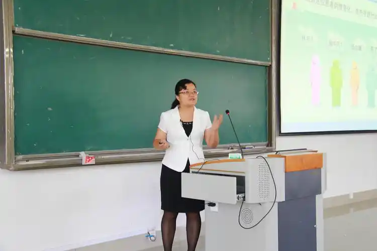 邓海霞老师示范教学