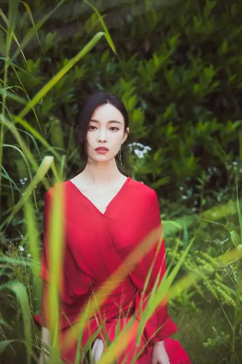 羡慕杜鹃这张高级脸