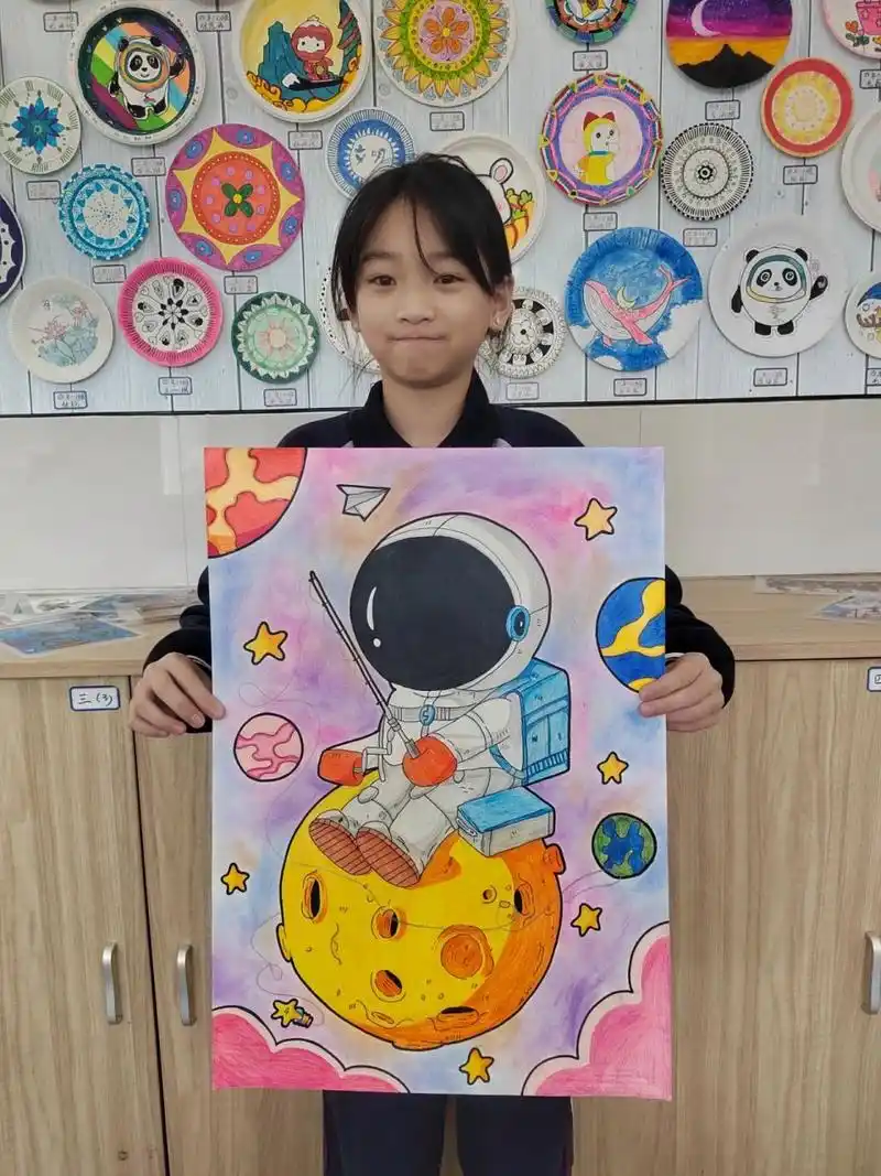 四年级学生作品 发一组四年级学生的彩铅,线描,儿童画作品!