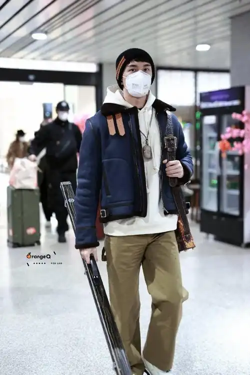 吴磊北京机场饭拍##吴磊 芬兰