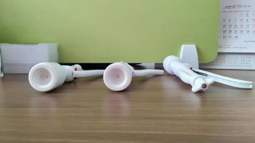 一次性包皮环切自脱钛钉吻合器