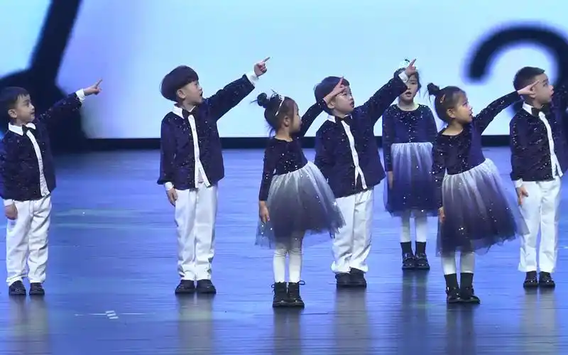 少儿口才表演《时间都去哪了》