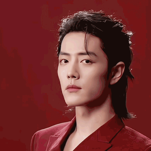 肖战红西装大背头