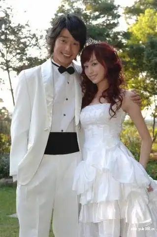 张栋梁王心凌结婚照