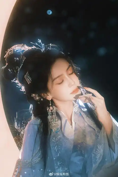 angelababy古装清冷感##angelababy月下浅酌#杨颖@angelababy中秋节