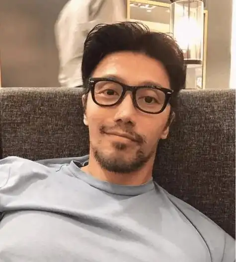 明星专用带胡子的微信头像图片 明星的微信头像_布阁拉