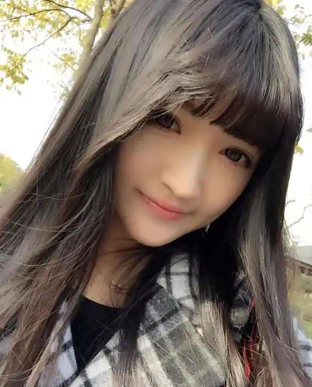 中国最美校花——翁心颖,是否能成为你心目中的最美校花呢?