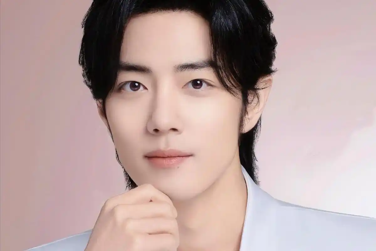 肖战霍建华混合体上热搜 肖战的魅力不仅仅体现在外形,更隐含在人性