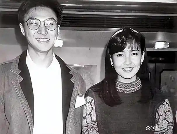 婚后,倪震仍然频频遭遇桃花缠身,几乎不曾平息过的绯闻传言.