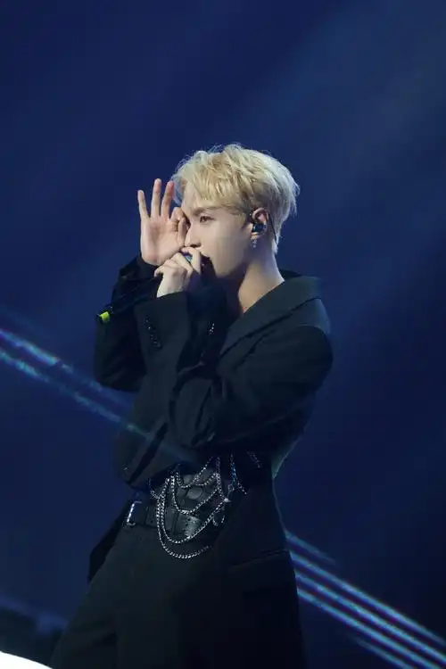 boss@张艺兴用音乐开启了一场狂欢盛宴.