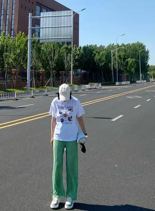 身高175体重140高个子大骨架微胖女生