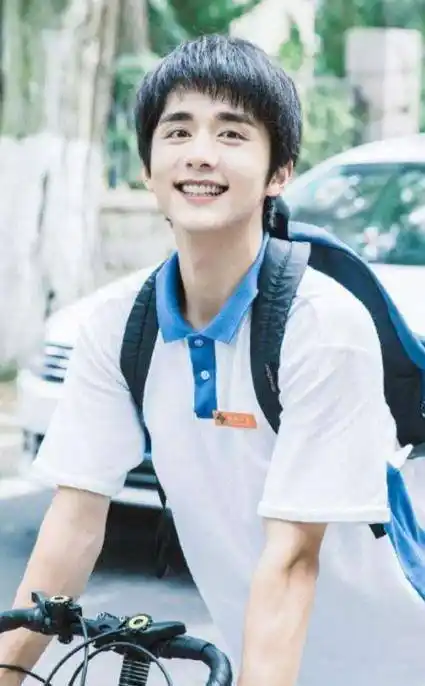 三观这么正,戏又好的张新成,怎么还不火?_角色_表演_父母