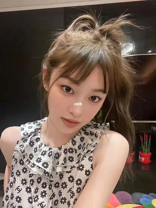 设计2022高级发型一款扎发也好看的法式刘海法式刘海要点中间刘海较短