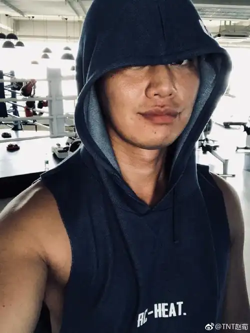 赵荀老婆(赵荀女友璞玉演过什么)