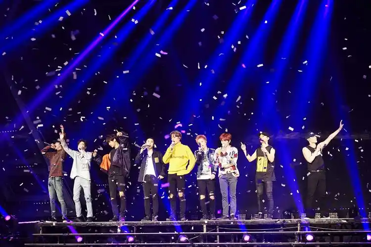 exo 九锥 茶蛋 合体照 九人合体照 团体照 壁纸