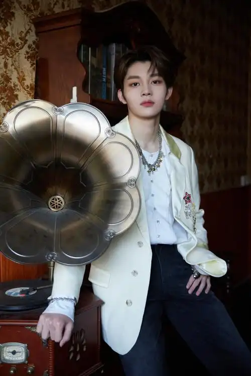 郭殿甲超话#爆改一下#掐指一算 今天适合发库存!030303