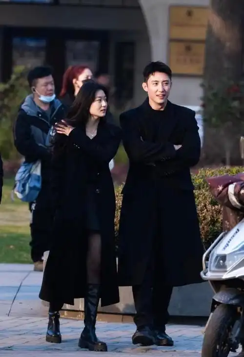 大长腿上移开过冬至也拍差不多了吧寒假档能不能上#黄景瑜孙千并肩跑