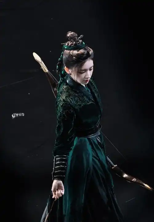 程潇古装扮相##程潇水中执箭造型