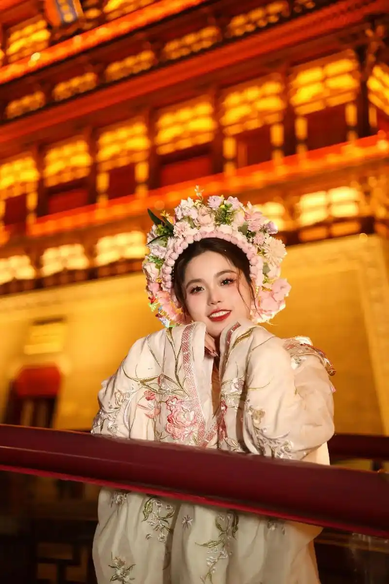 一念簪花一世无忧96#簪花#照片分享 #汉服 #国风古韵 # - 抖音