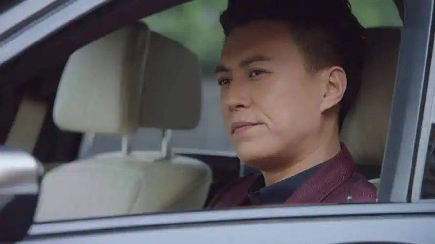 《我的前半生》贺涵,罗子君一起逛母婴店,买孕妇和婴儿用品