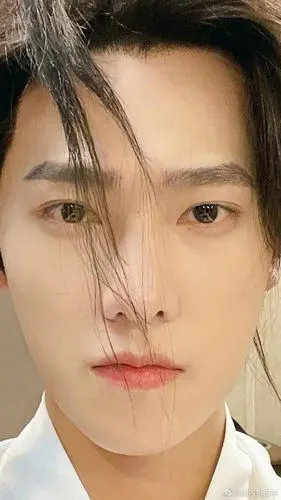 杨洋这套自拍粉丝可还满意帅哥保持住发自拍这个速度哦