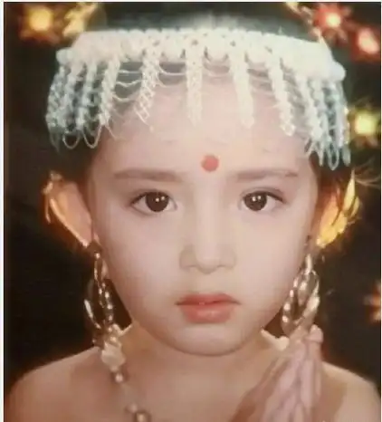 女明星童年照片曝光,可爱爆棚,颜值高到没天理