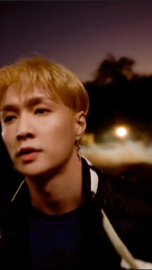 张艺兴run back to you导演@ photokohli更新了几张mv拍摄时的照片