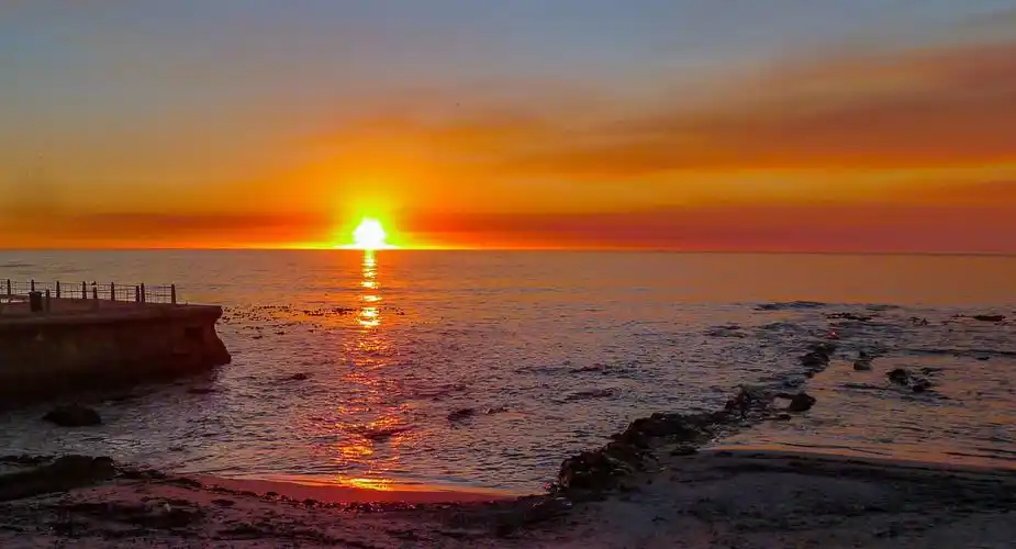 美丽的南非海边晚霞