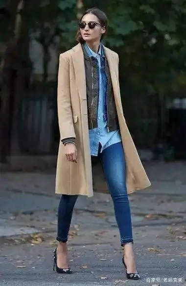 日系穿搭博主脑洞大开!地上的衣服也能摆出惟妙惟肖的表情和动作