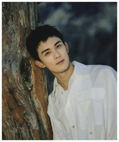 吴磊在家大秀好厨艺!